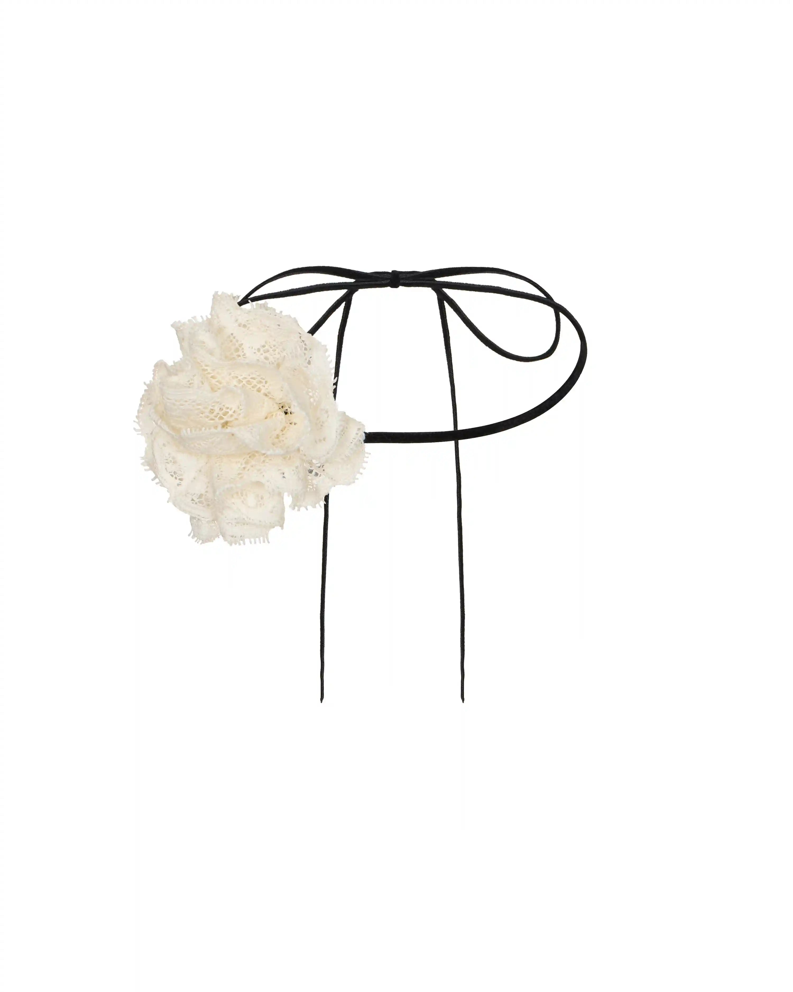 Lydia, сhoker with a rose made of ivory lace and a velvet ribbon, adjustable