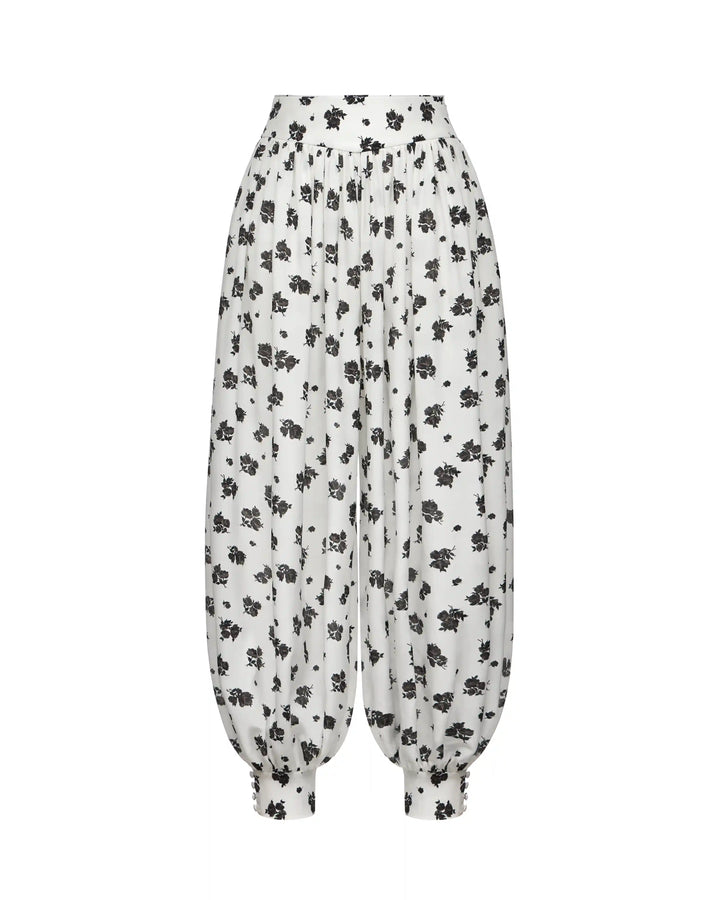 Evie, pants made of ivory crepe de chine with floral print