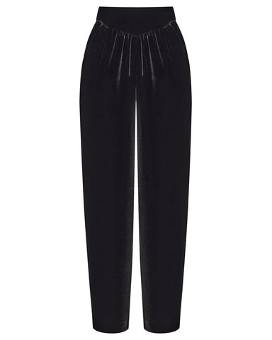 Naomi, pants made of black velvet