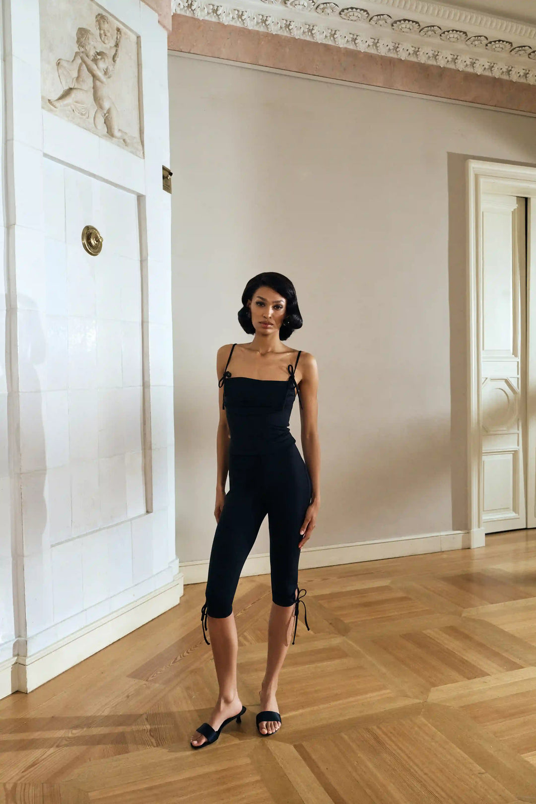 Bini, black biflex capri pants