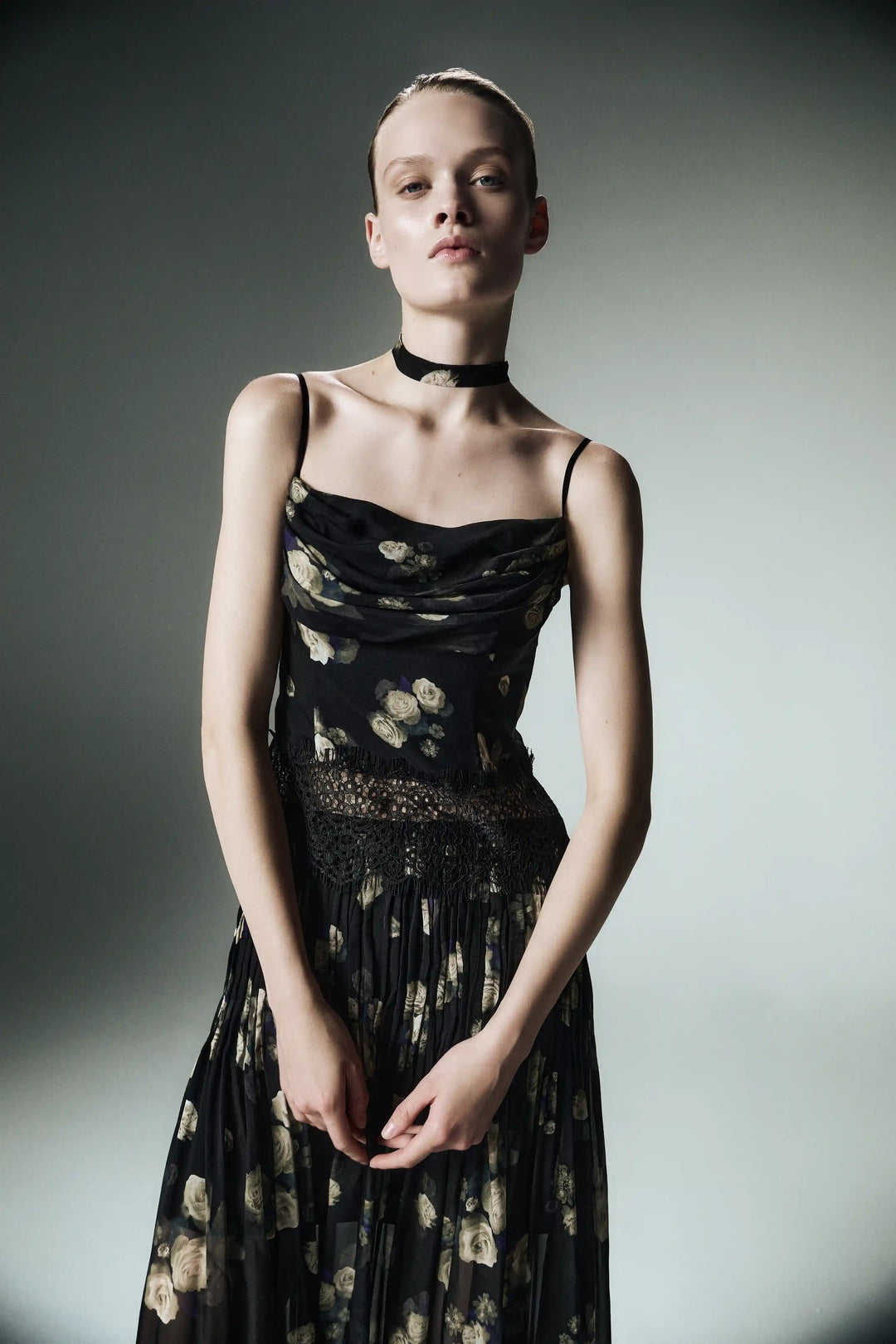 Lora, choker made of black chiffon with floral print