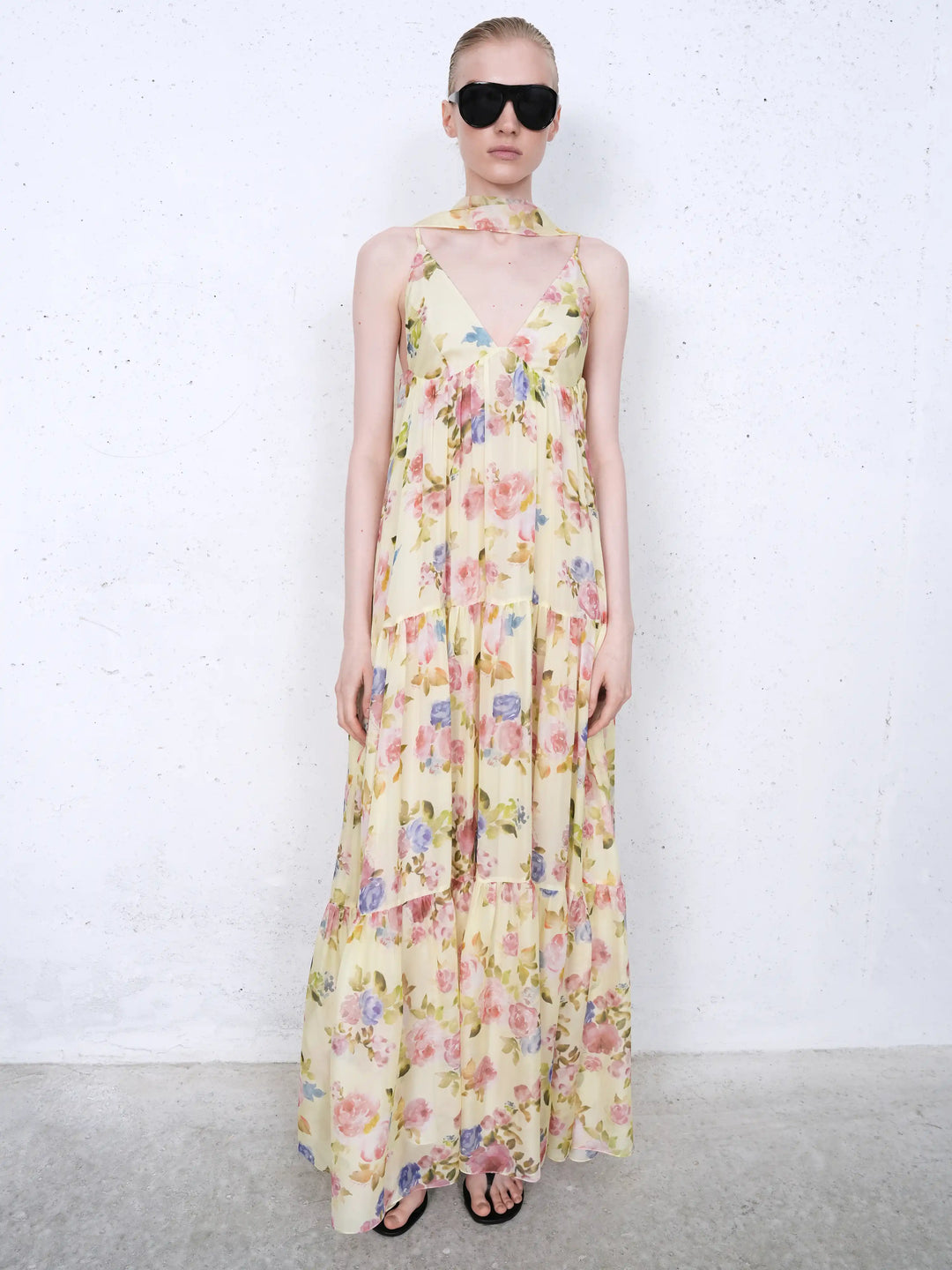 Fleur Maxi, maxi dress in pale yellow chiffon with a floral print