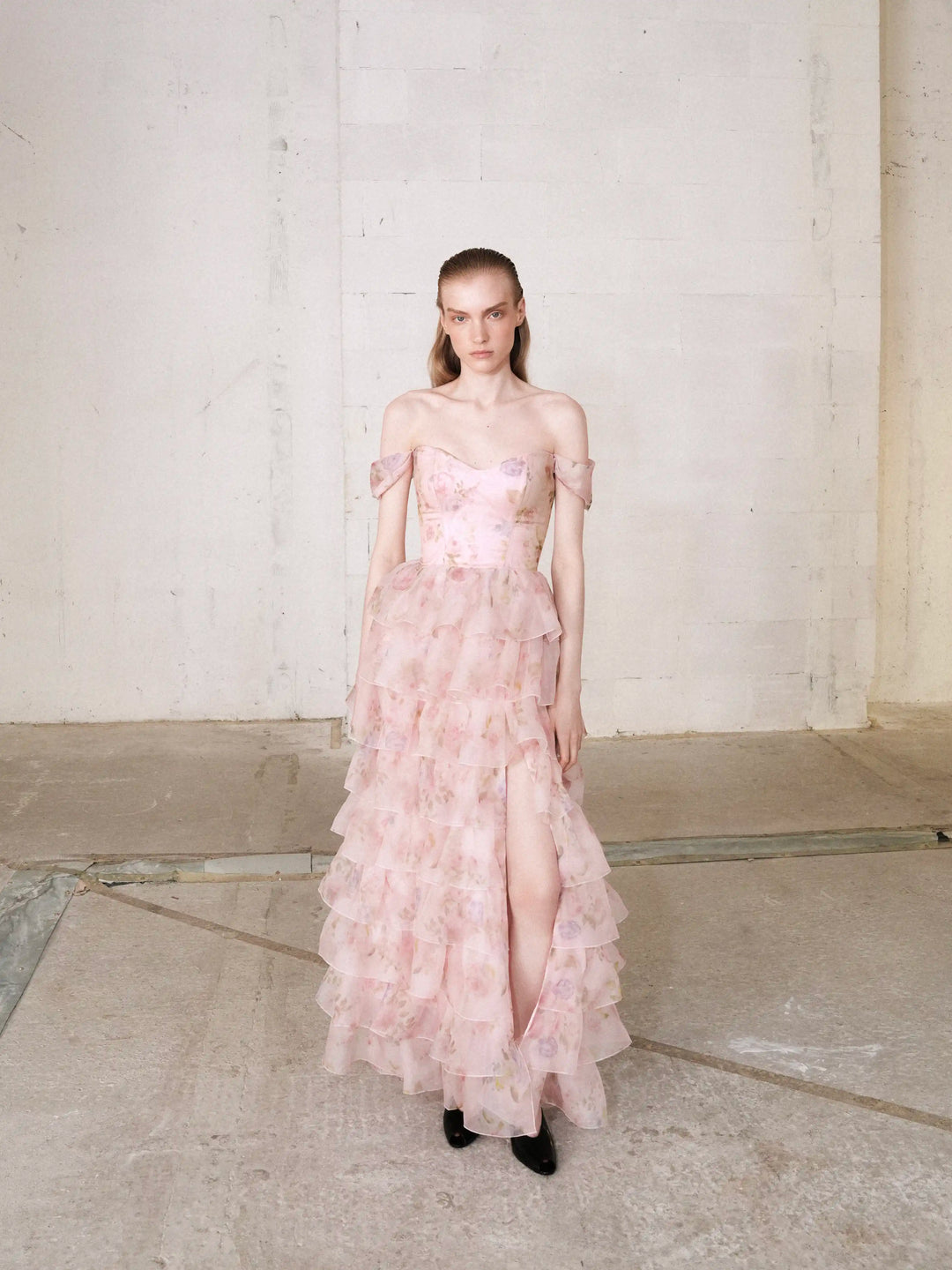 Lisen maxi, corset maxi dress in pink organza with a floral print
