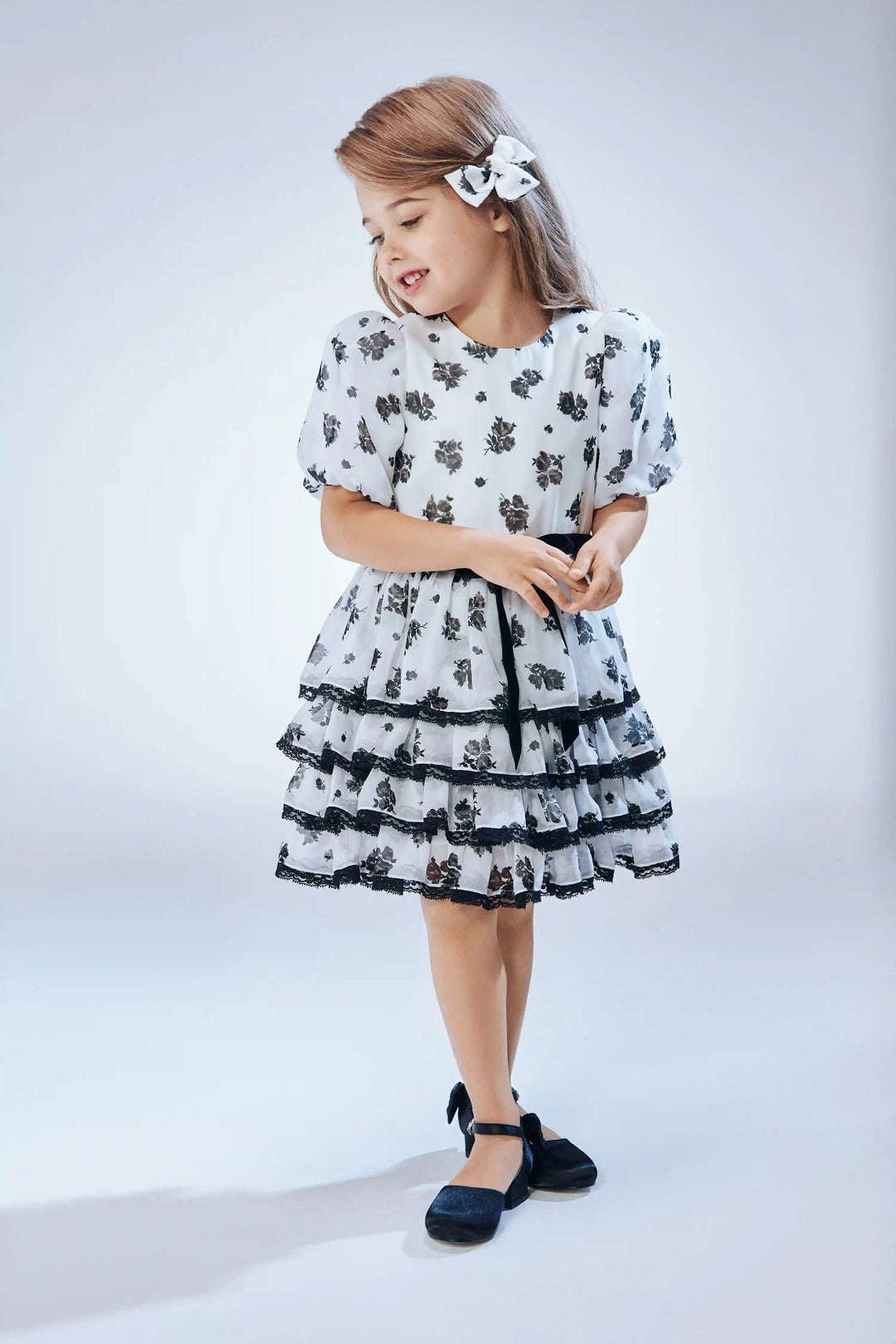 Fifi, children's dress made of ivory chiffon with floral print
