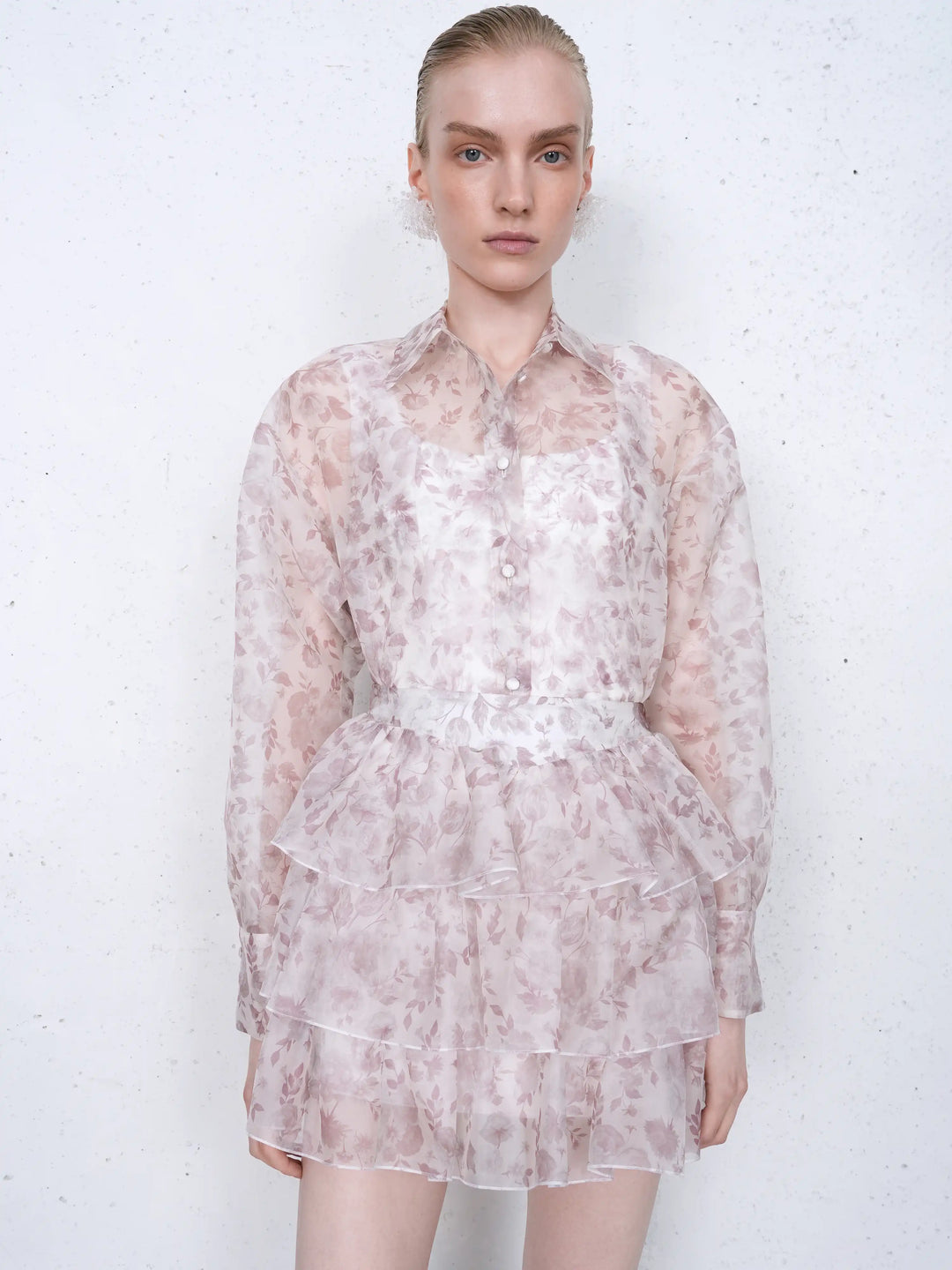 Harper, shirt in milky organza with a floral print