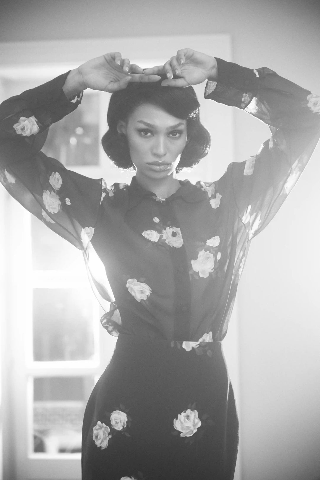 Harper, shirt made of ivory chiffon with floral print