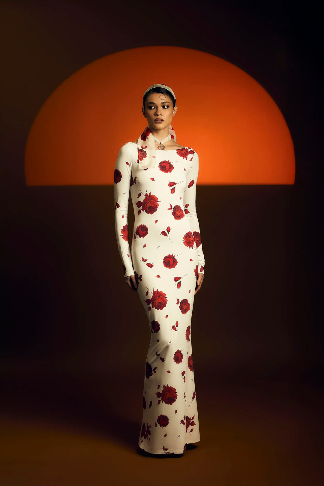 Netty maxi, milky biflex maxi dress with long sleeves and a floral print