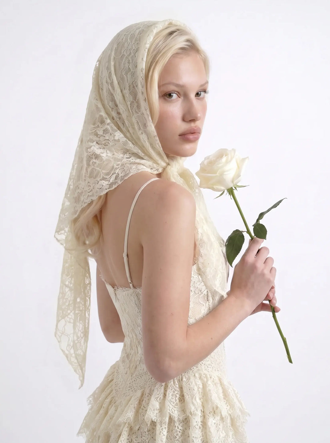 Leticia, ivory lace scarf