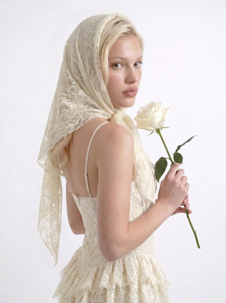 Leticia, ivory lace scarf