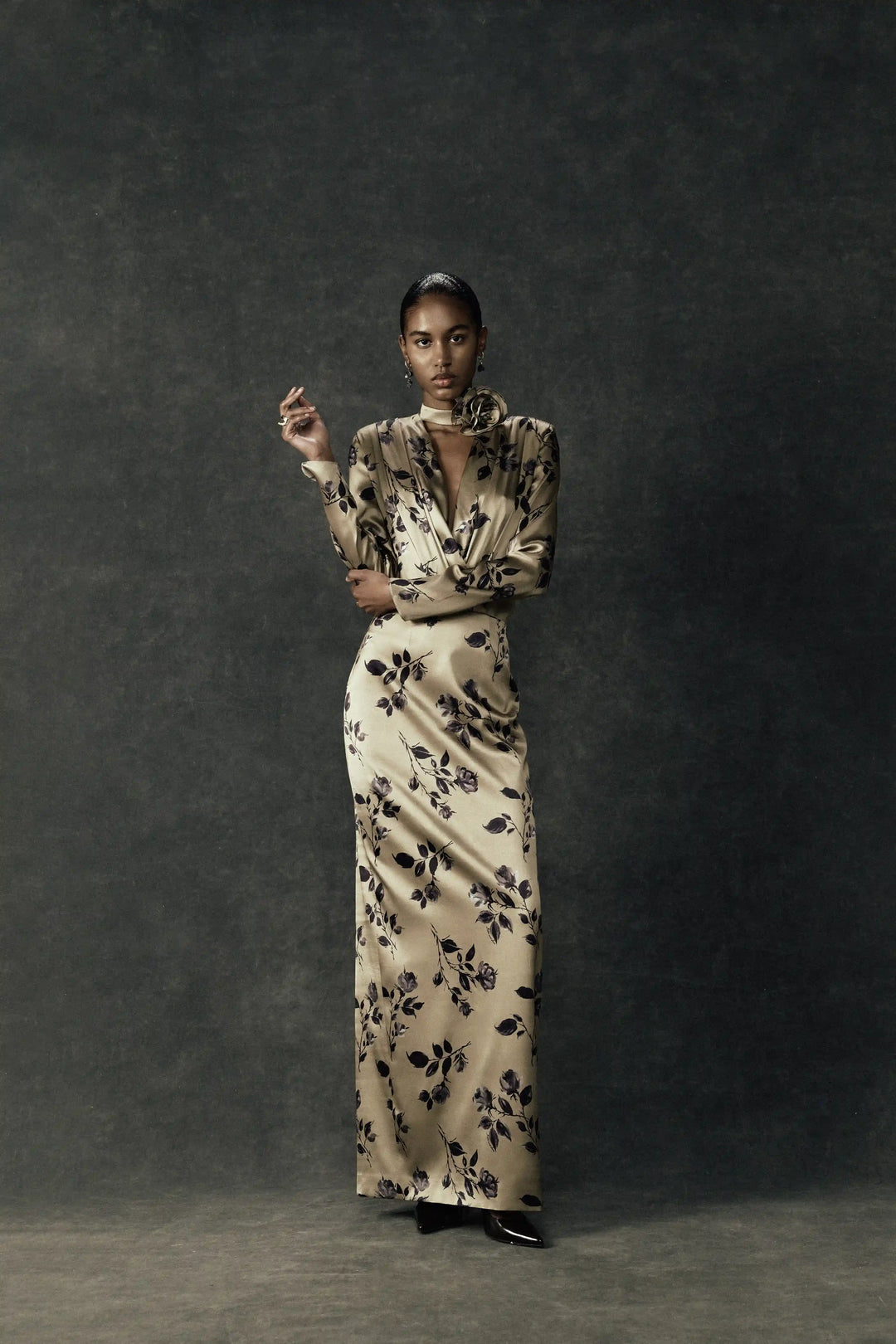 Jasmine maxi, maxi dress made of beige satin with medium floral print