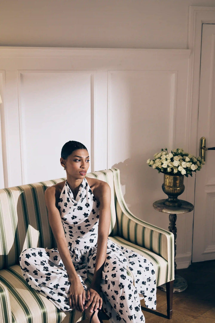 Eliana, top made of ivory crepe de chine with floral print