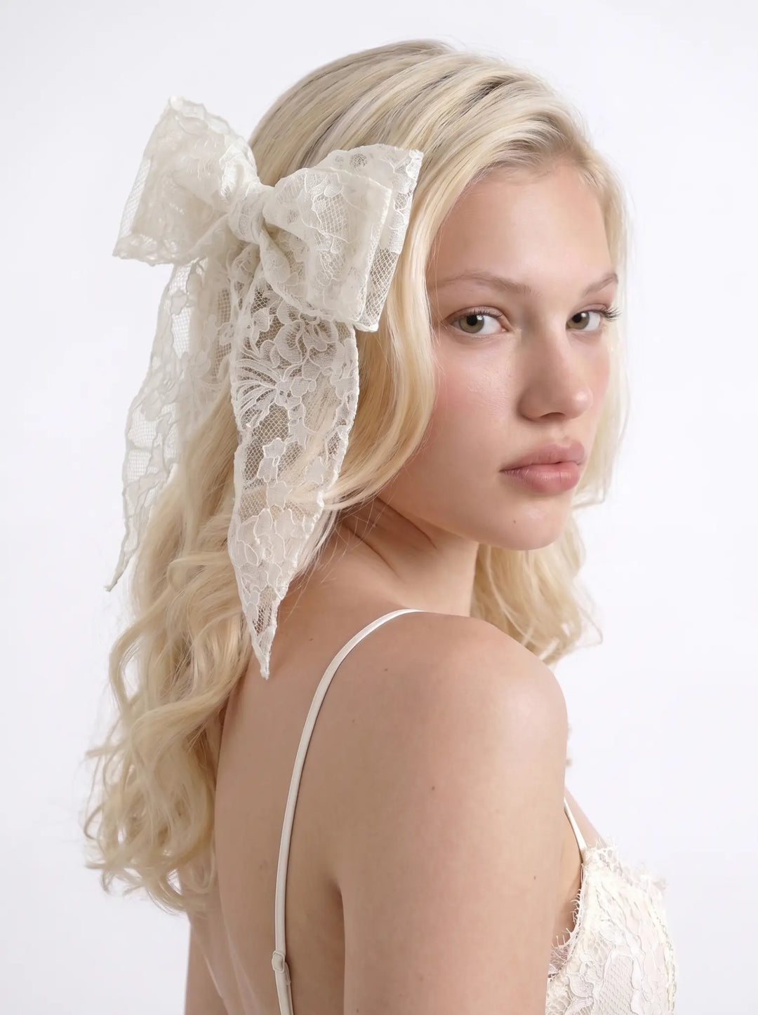 Miranda, ivory lace bow
