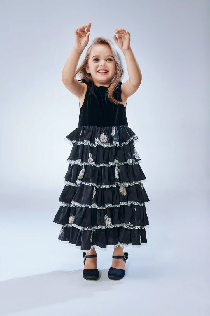 Ava no sleeves, children’s dress made of velvet and black satin with a floral print