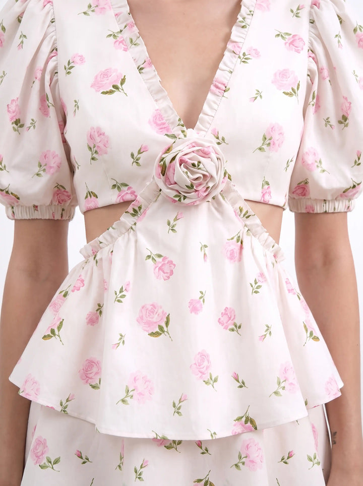 Kelly mini, mini dress in milky batiste with medium light pink roses