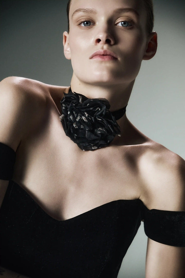 Floriena, choker with a rose made of black chiffon with small floral print