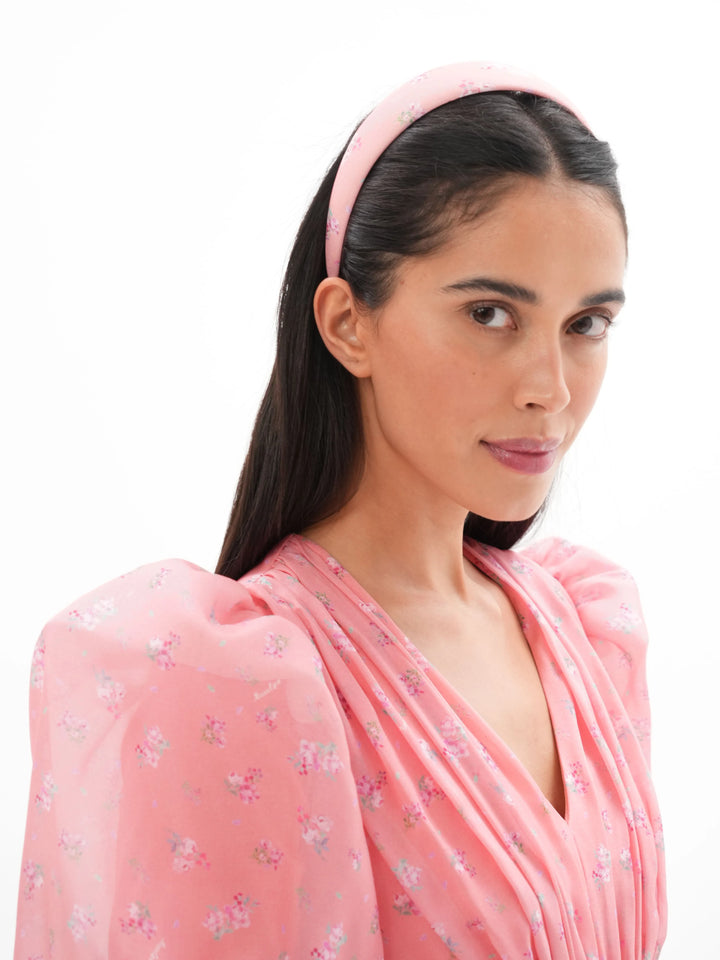 Noelia, black headband with small lilac flowers
