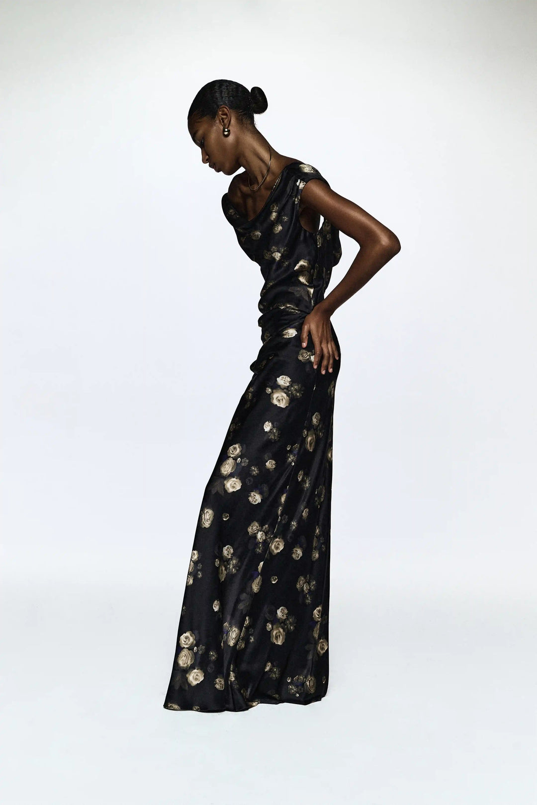 Lucy, maxi dress made of black satin with floral print