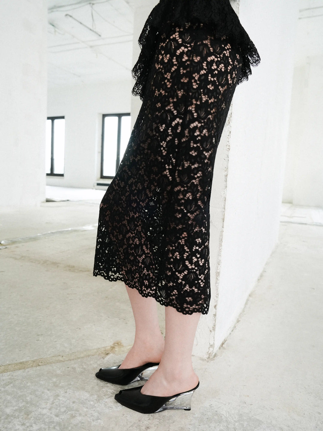 Andrea midi, dress in black lace