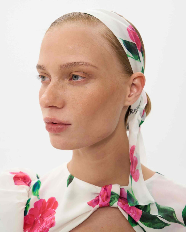 Luana, neck bow milky with crimson rose print