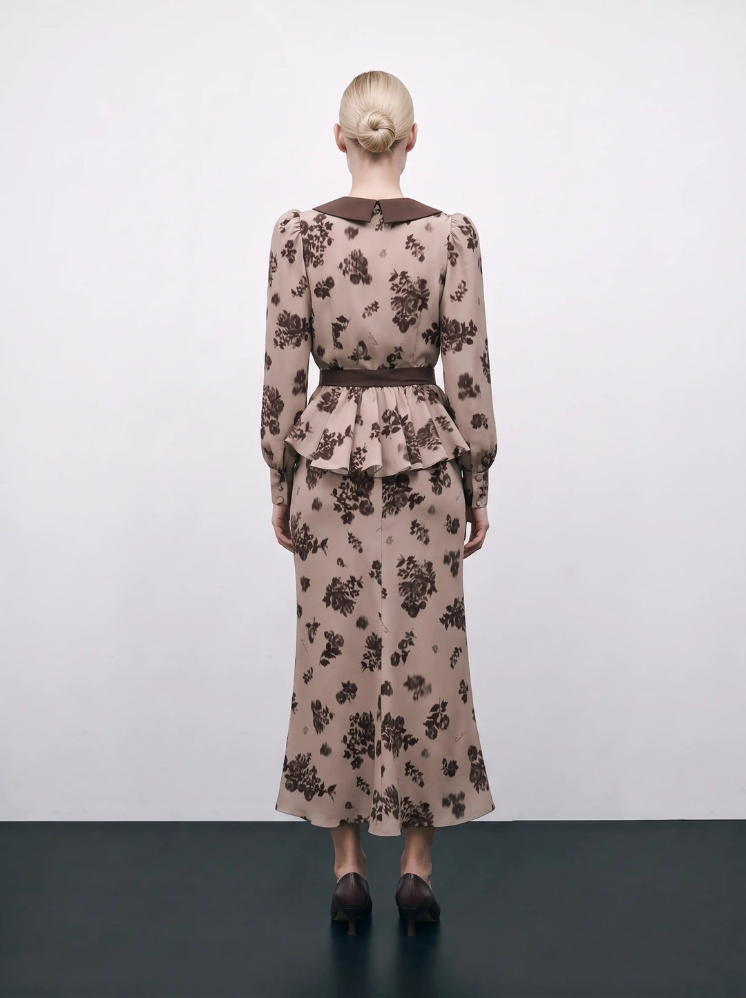 Rosetta, beige crepe de chine blouse with chocolate flowers