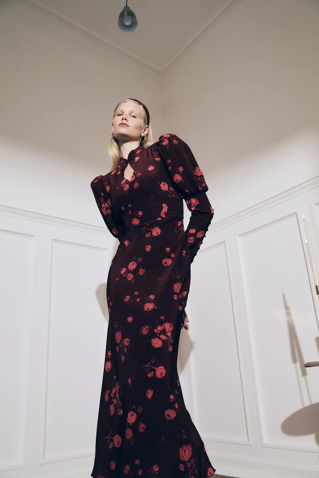 Giannetta Midi, midi dress made of burgundy crepe de chine with a floral print