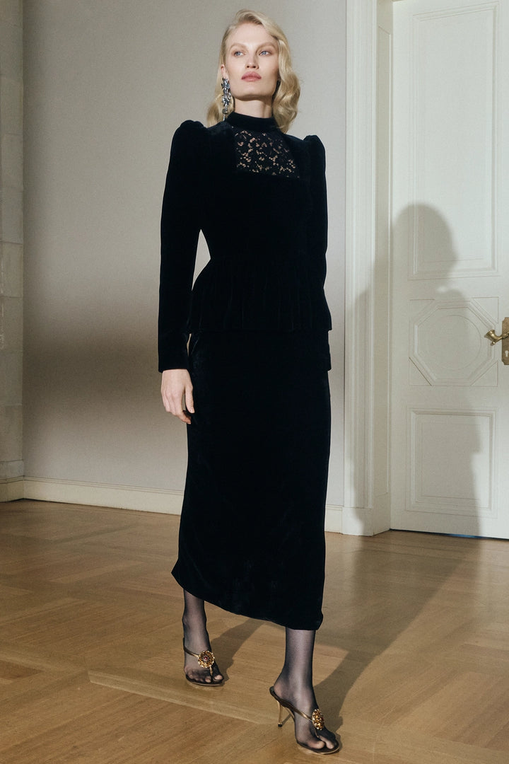 Adrianne, velvet pencil skirt