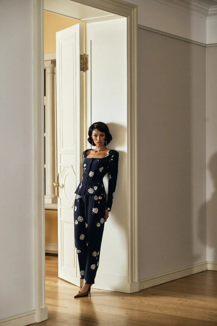 Rachel, jacket made of black crepe de chine with floral print