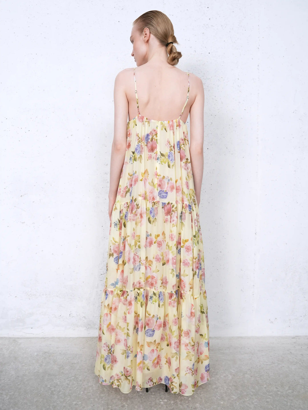 Fleur Maxi, maxi dress in pale yellow chiffon with a floral print