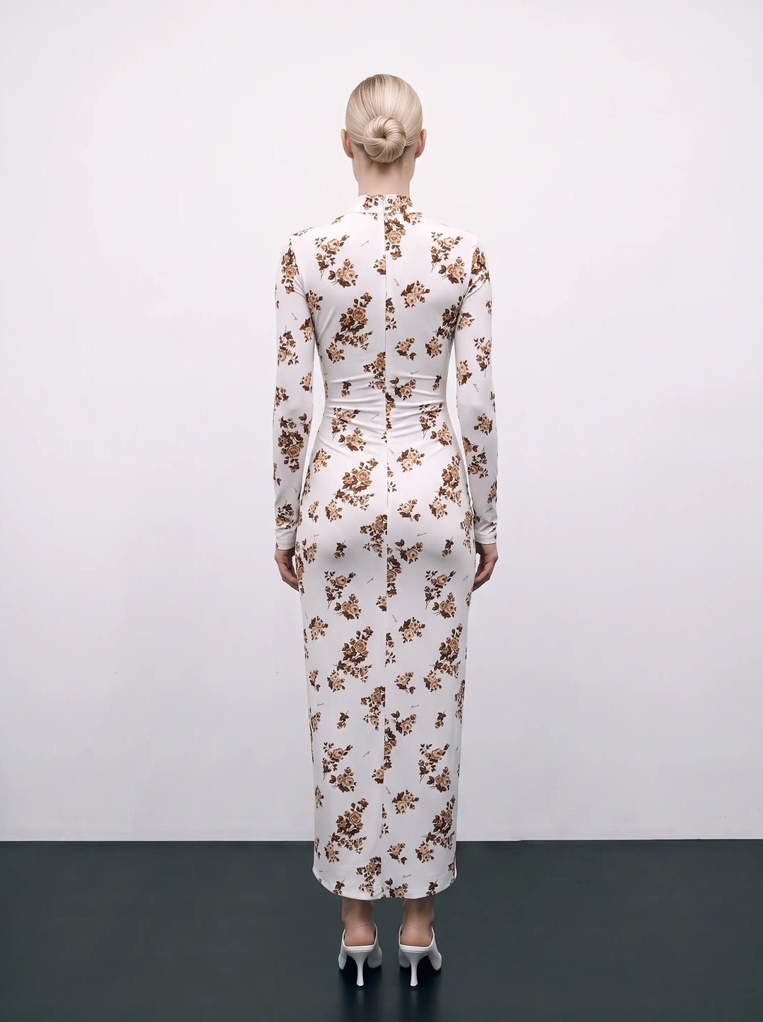 Ami midi, milky biflex midi dress with brown flowers