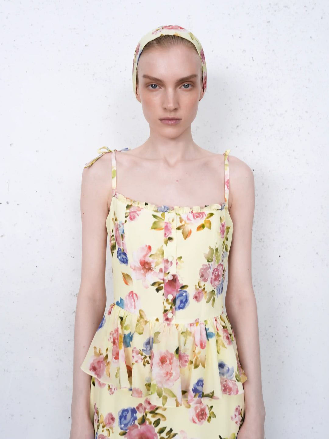 Luana, ribbon in pale yellow crepe de chine with a floral print