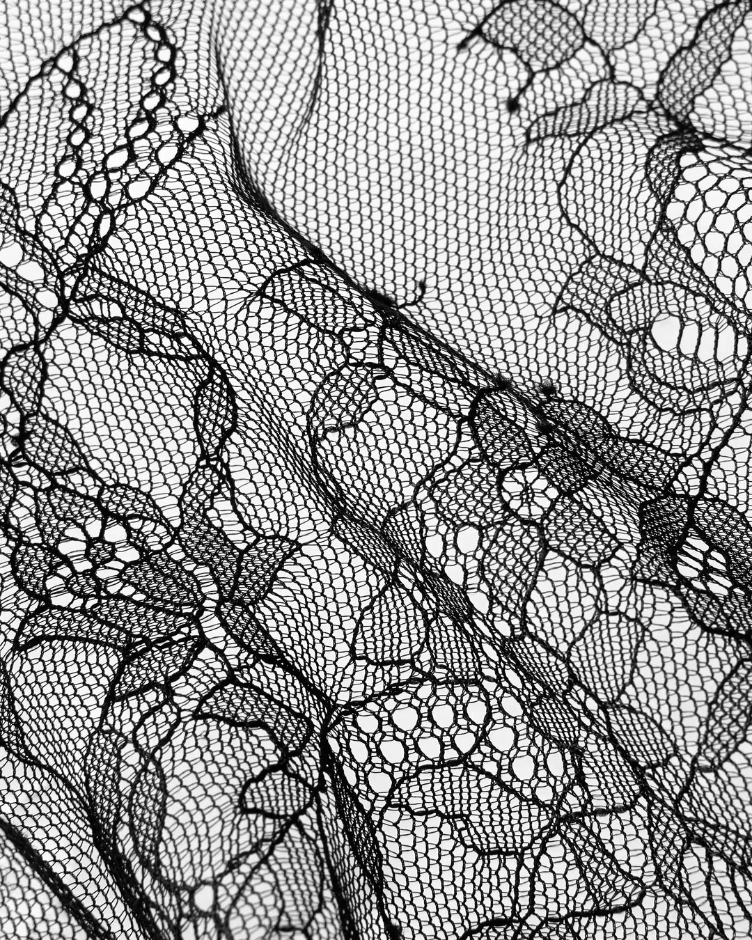 Leticia, headscarf made of black lace
