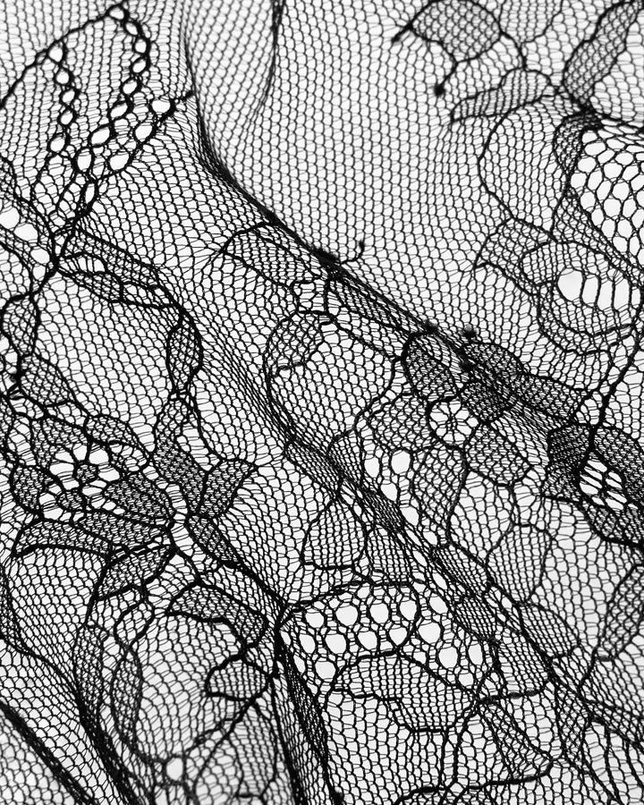 Leticia, headscarf made of black lace