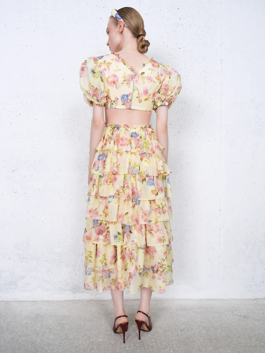 Kelly midi, midi dress in pale yellow chiffon with a floral print