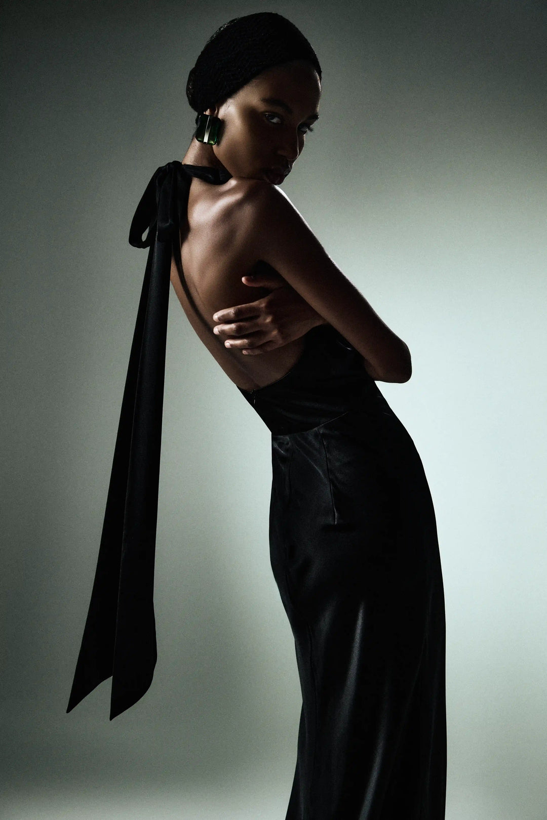 Alia maxi, maxi dress made of black satin