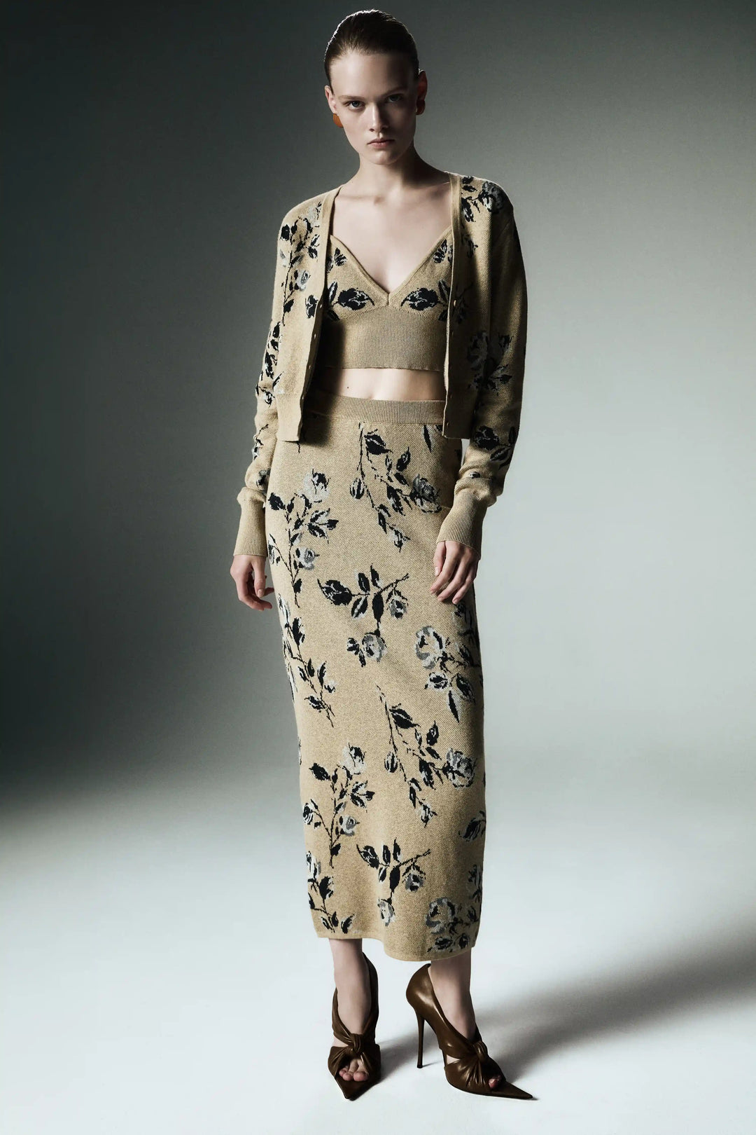 Heather-Dorothy, knitted set made of beige cotton with floral print
