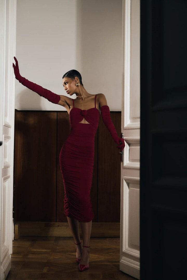 Nicole, midi dress made of burgundy biflex with a rose