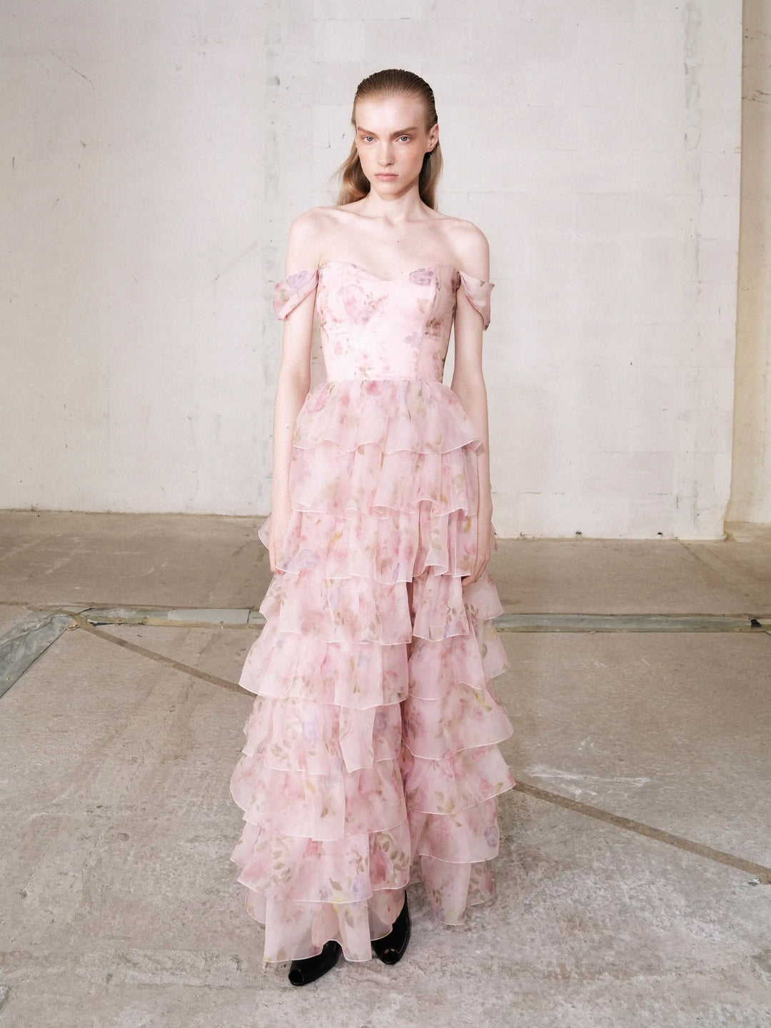 Lisen maxi, corset maxi dress in pink organza with a floral print