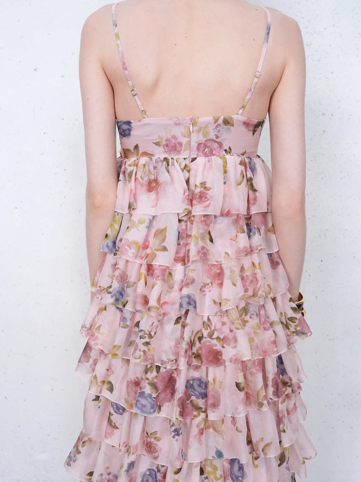 Willow maxi, maxi dress in pink chiffon with a floral print and a rose detail
