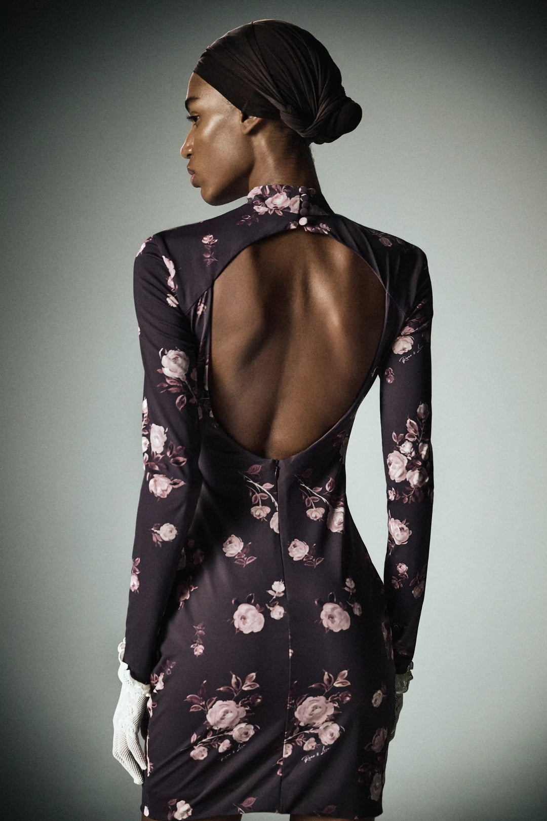 Muna mini, mini dress with long sleeves made of chocolate biflex with floral print