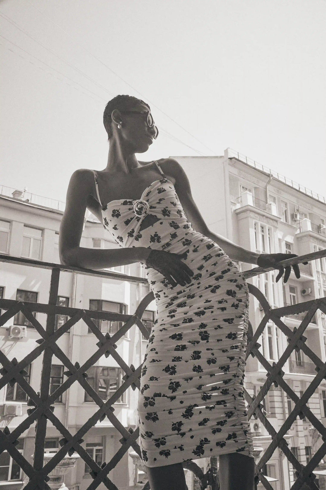 Nicole midi, midi dress made of ivory biflex with floral print and a rose