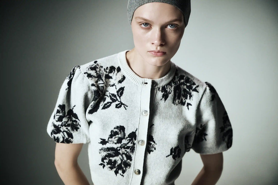 Charlize-Dorothy, knitted set made of gray cotton with floral print
