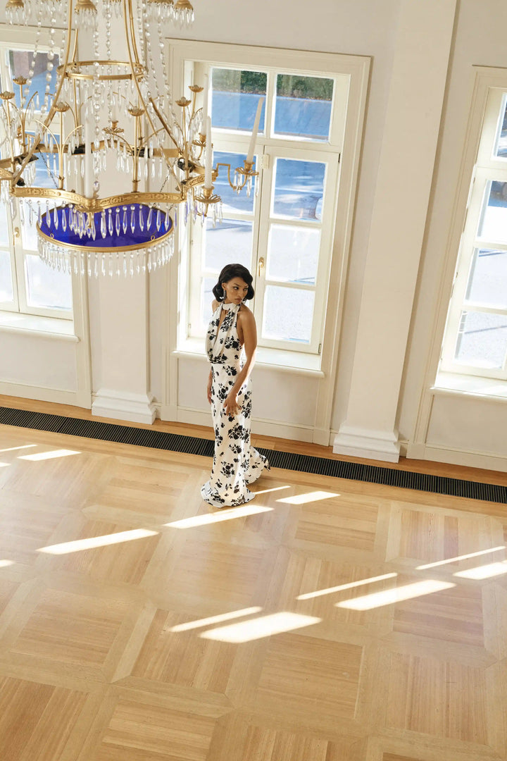 Alia maxi, maxi dress with  a choker made of black satin with floral print