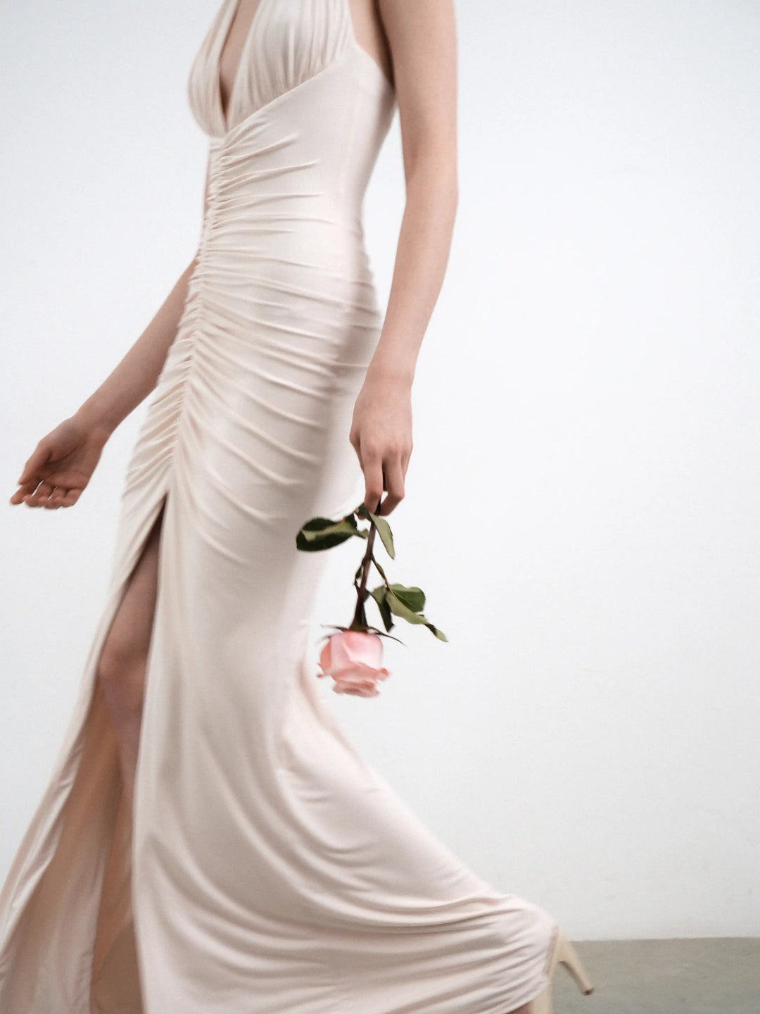 Luna maxi, maxi dress in black mesh with a floral print