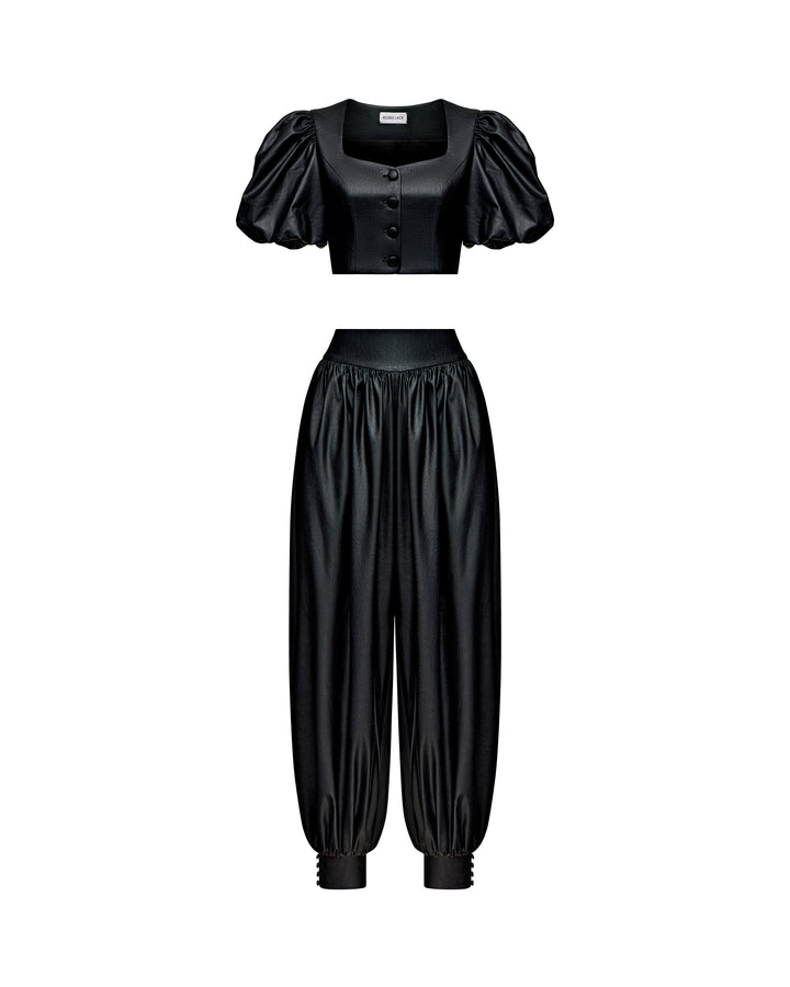Chanelle-Evie, jacket and trousers made of black eco-leather