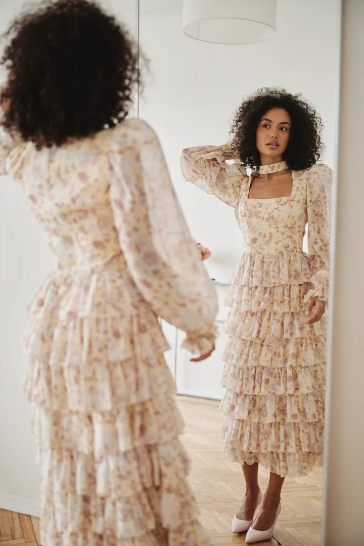 Valerie midi, midi dress made of yellow chiffon with small light pink flowers